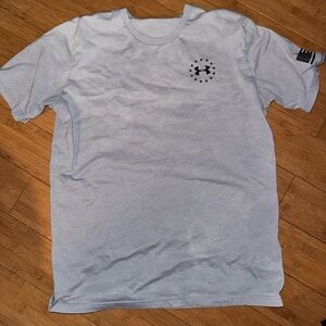 Under Armour Men's Light Gray Short Sleeve Tee